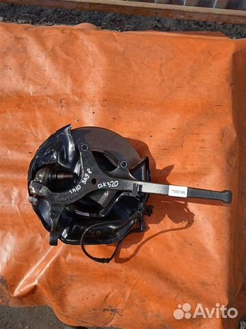 Кулак поворотный передний правый Mercedes CLK 320