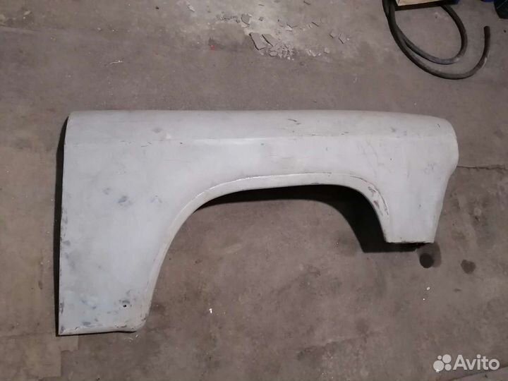 Крыло газ 21