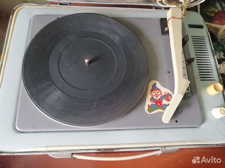 Проигрыватель пластинок 