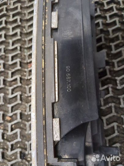 Решетка радиатора Opel Astra G