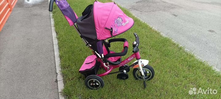 Трехколесный велосипед с родительской ручкой