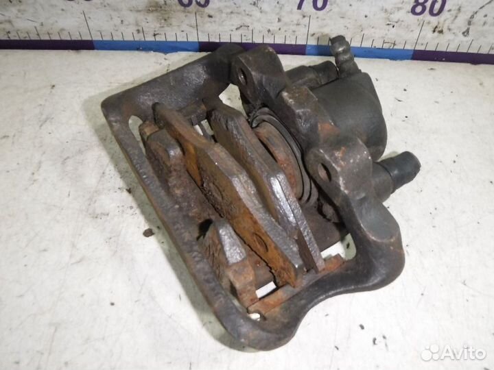 Суппорт передний левый VW Scirocco II