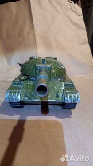Танк игрушечный СССР на гусенецах