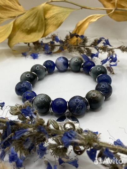 Браслет-талисман из камней 