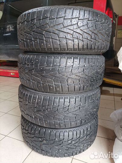 Roadstone Winguard WinSpike 235/55 R17 103T