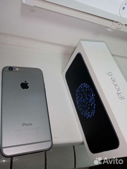 Телефон iPhone 6