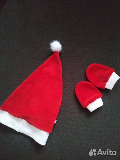 Новогодний колпачок и антицарапки для малыша