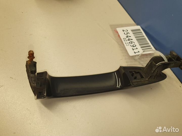 Ручка двери наружная правая Volkswagen Passat B7 2011-2015