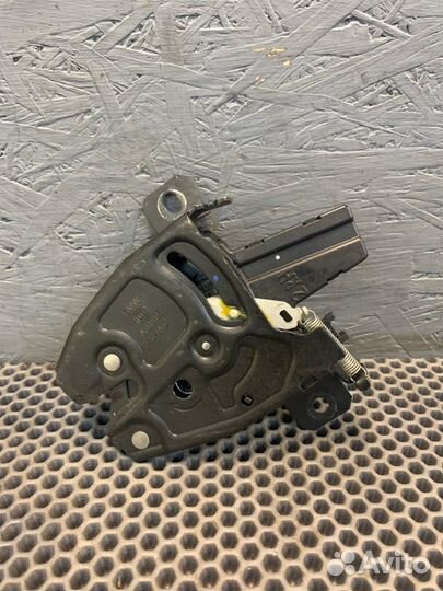 Замок багажника задний правый Bmw X7 G07 M-pack