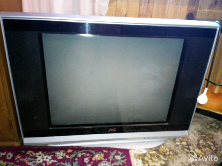 Телевизор JVS диагональ 70 см. На запчасти
