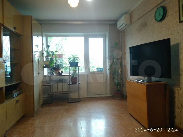 2-к. квартира, 42 м², 3/5 эт.