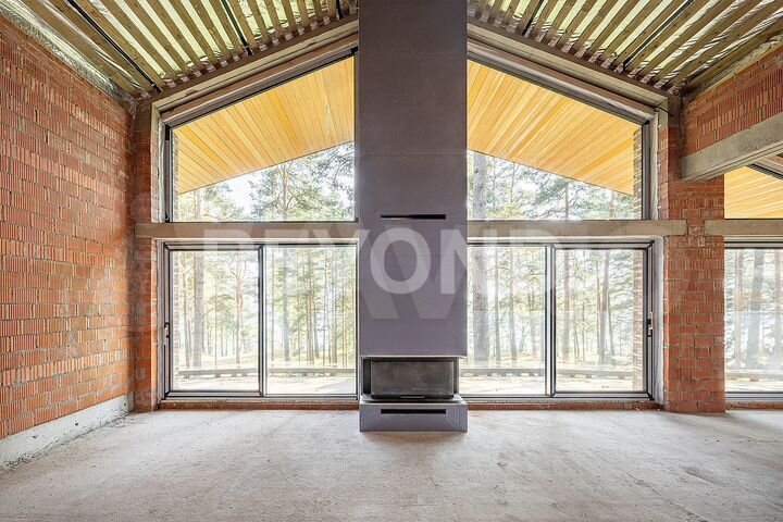 Дом 530 м² на участке 30,5 сот.