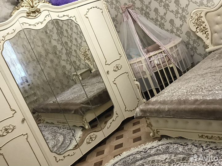 Спальный гарнитур