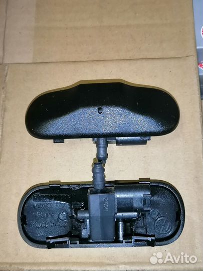 Форсунка омывателя 5G09559869B9 VW Tiguan