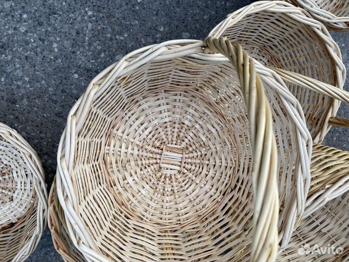 Корзина плетенная из лозы