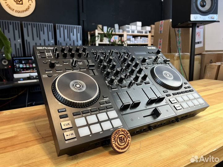 Roland DJ-707M