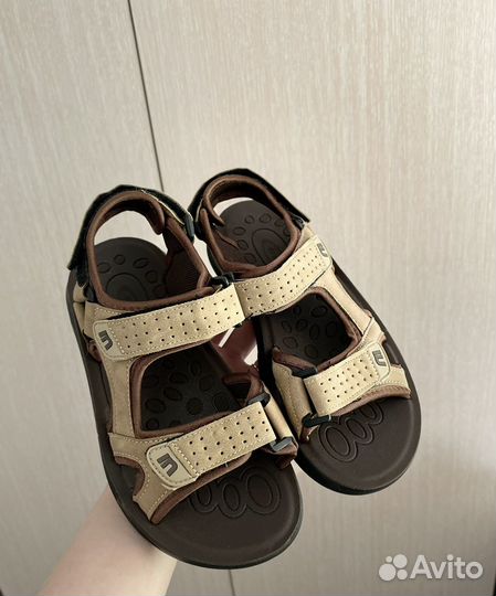 Сандалии для мальчика 36 размер новые