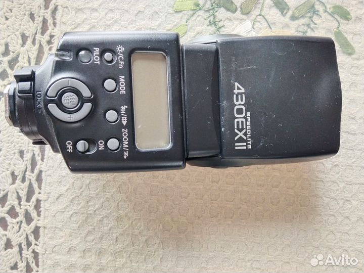 Вспышка Canon Speedlite 430EX II