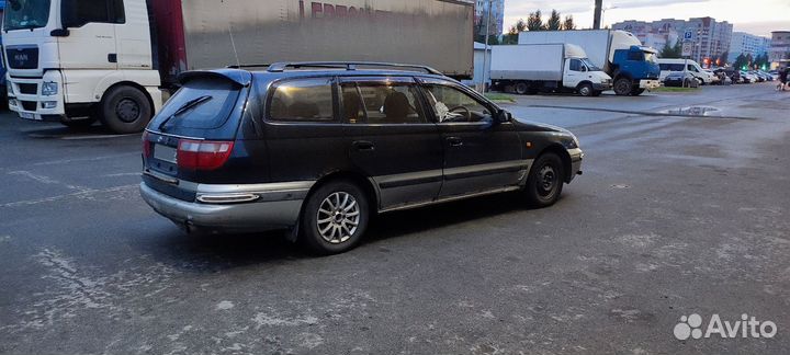 Toyota Caldina 2.0 AT, 1993, битый, 527 000 км