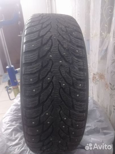 Nokian Tyres Hakkapeliitta 9 SUV 215/60 R17