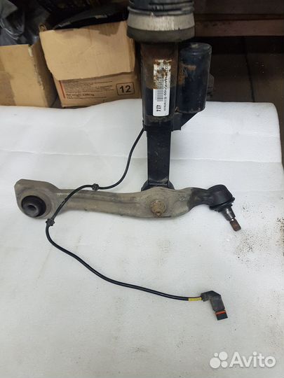 Амортизатор передний Mercedes Benz W221