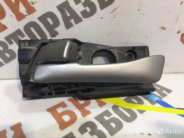 Хендай Солярис Ручка внутренняя задней двери Лев