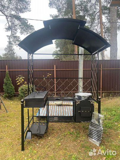Мангал с крышей