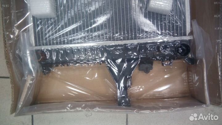 Радиатор Volvo S60,Volvo V70, Volvo XC70, VolvoS80