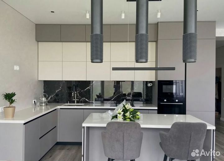 Кухонный гарнитур новый