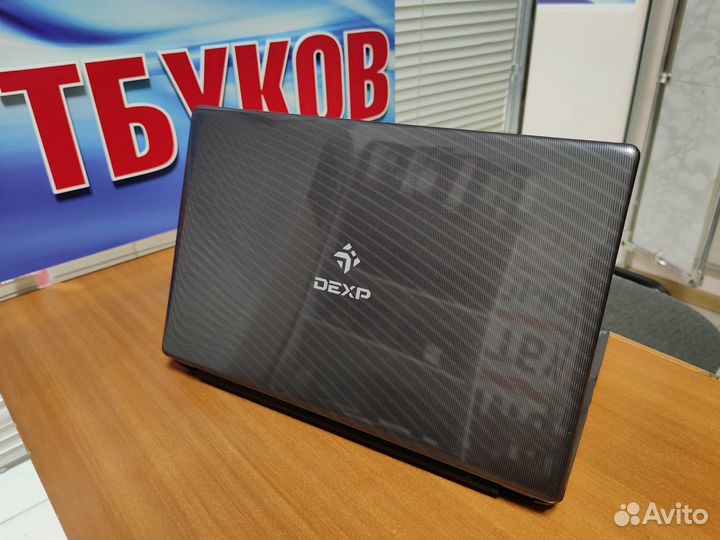 Ноутбук игровой 17 дюймов / i7 / geforce/гарантия