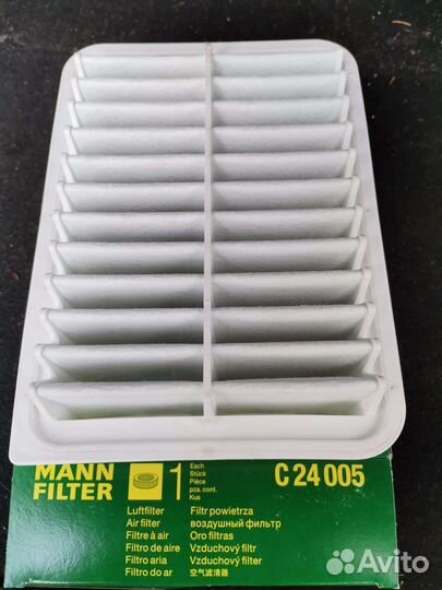 Воздушный фильтр Mann C24005
