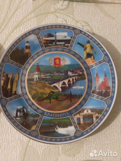 Сувенирные настенные тарелки