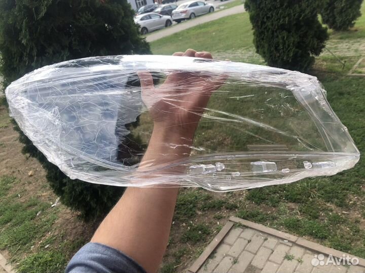 Стекло фары CLA 117 (до рест) левое/правое