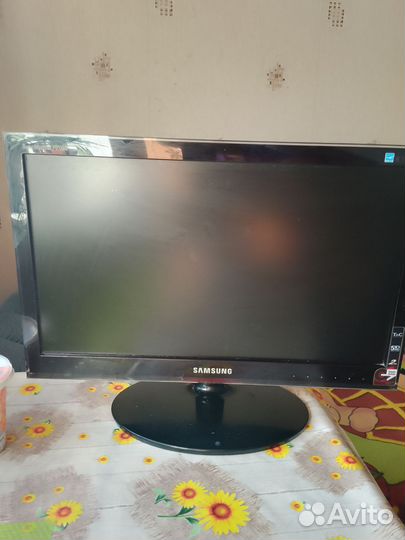 Монитор Samsung 27