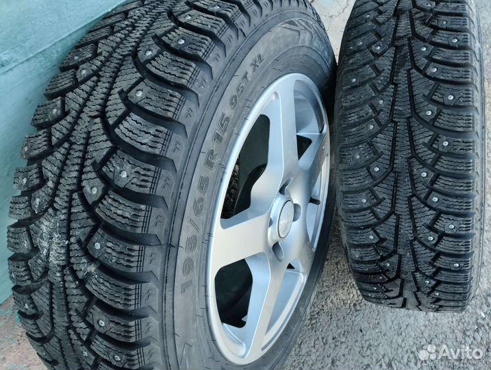 Колëса зимние шипованные в сборе R-15, 4*100