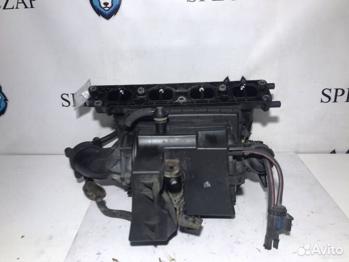 Впускной коллектор Opel Astra H Z16XER 2004-2015