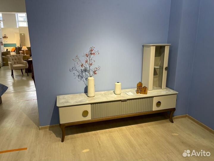 Тумба под телевизор