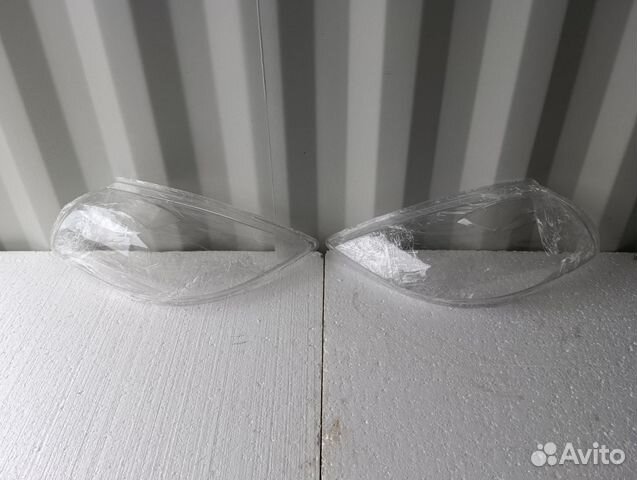 Стекло фары левое / правое Nissan Tiida 2008-2012