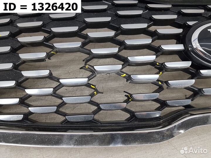 Решетка радиатора Kia Sorento