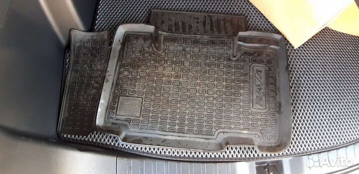 Коврики на раф 4