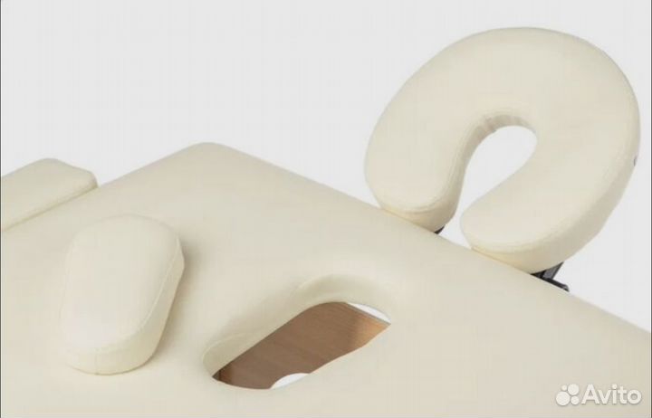 Кушетка косметологическая / массажный стол