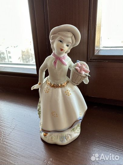 Статуэтка из керамики