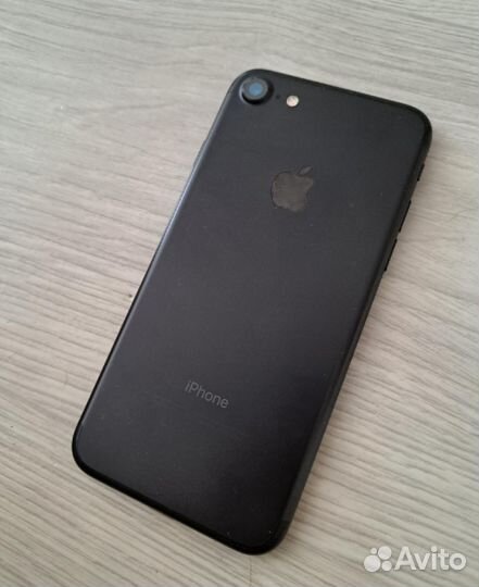 iPhone 7, 32 ГБ