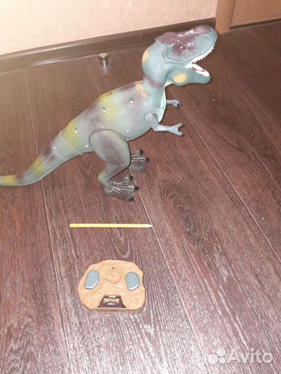 Динозавр подвижная игрушка