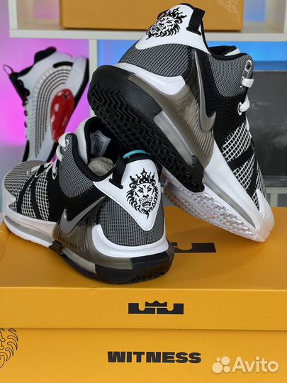 Баскетбольные Nike Lebron Witness 7, US9,5, 27,5cm