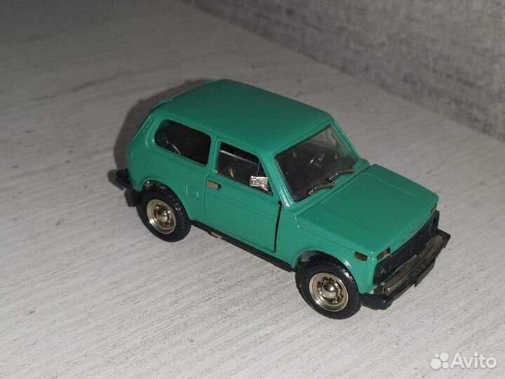 Моделька Лада 2121 А20 Нива