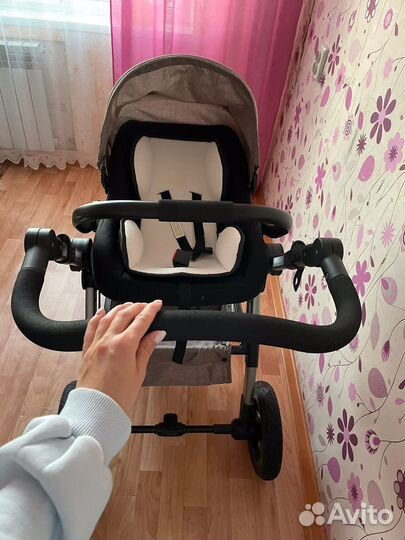 Продам детскую коляску 2в1