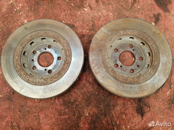 Диск тормозной передний Toyota Venza 2009-2017