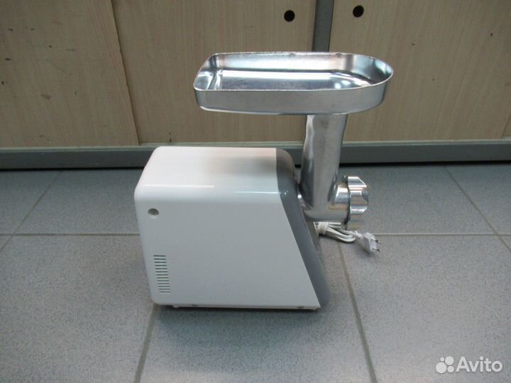 Электро-мясорубка saturn ST-1090