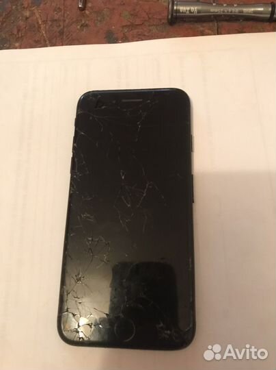 2 iPhone 7 на запчасти